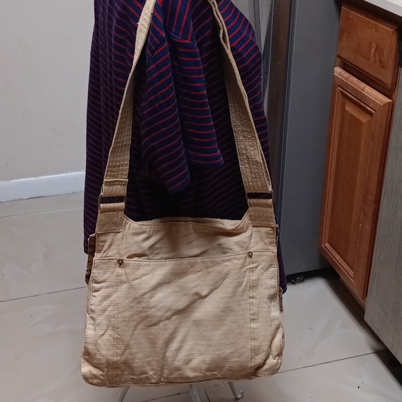 FOSSIL TRAVEL BAG - Picture 2 of 9